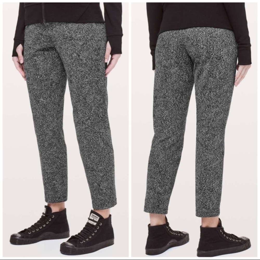 Lululemon On The Fly Pant Feathered Jacquard Black White / Black - Picture 2 of 10